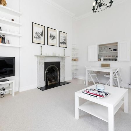 לונדון Elegant Earl'S Court 2 Bedroom Flat Just 4 Minutes From Tube מראה חיצוני תמונה
